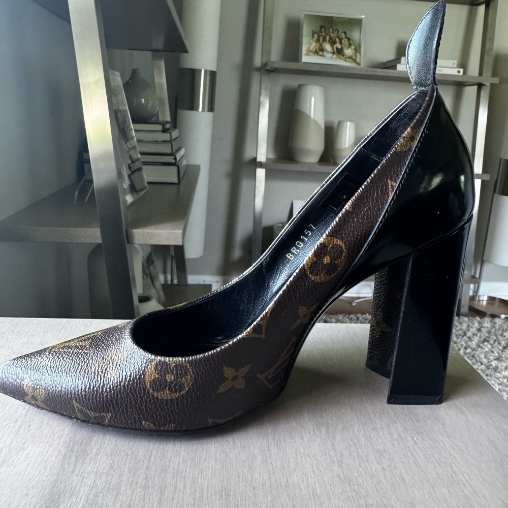 Louis Vuitton Matchmake Heels - Picture 6 of 11
